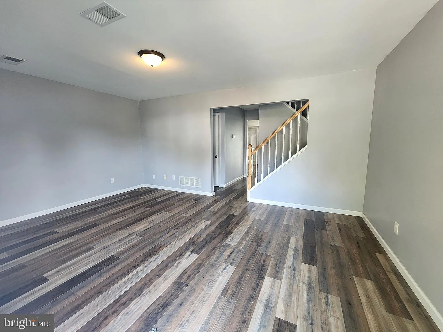 3 bed, 1.5 bath, 1473 sqft, $1,600 — Photo 3