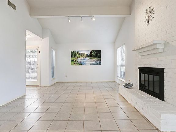 3rd image of 11915 Southlake Dr