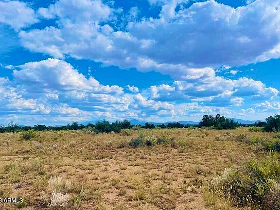 4th image of 1535 S Tubac Dr