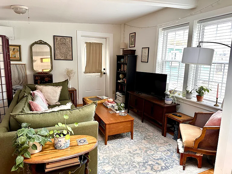 15 Oakland St #1/2 — Photo 8
