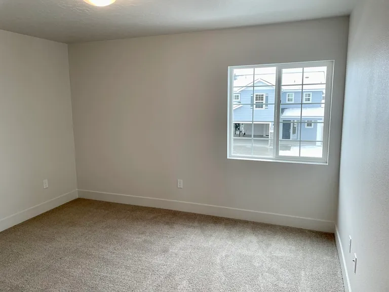 190 E Caldera St — Photo 22