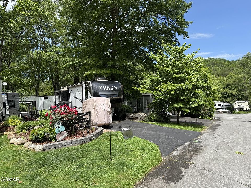 1st image of 4229 E Pkwy #84-lot 84