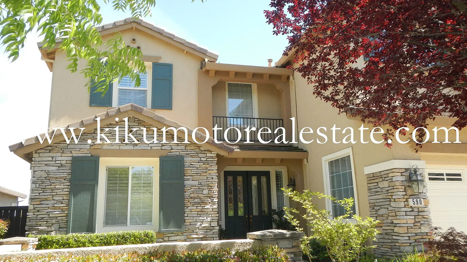 590 Hawkcrest Cir photo 1