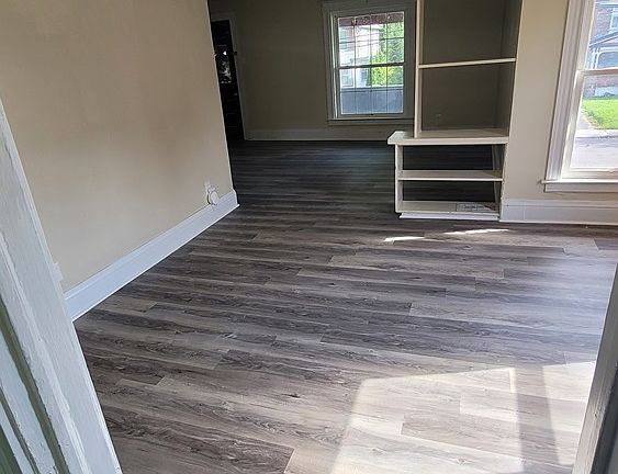 4th image of 2836 McKoon Ave #U