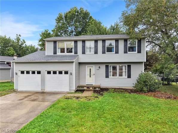 3140 Holly Dr, Brunswick, OH 44212