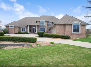 1113 Carrie Lynn Dr, Bay City, MI