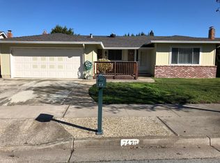 7470 Santa Theresa Dr, Gilroy, CA 95020