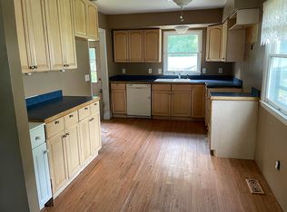 719 Walnut St, Charlotte, MI 48813