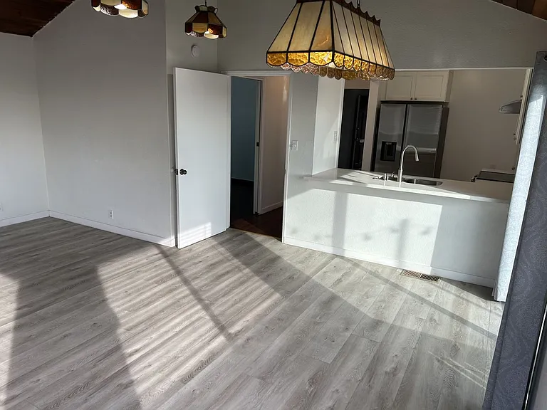 1229 Maple Ave — Photo 9