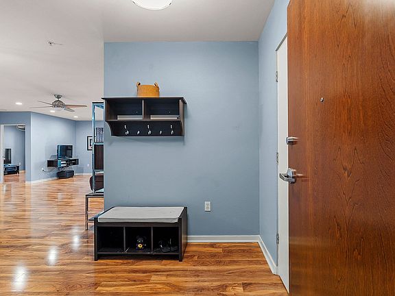 4th image of 118 S Washington St #114B