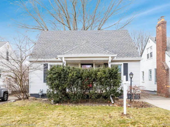 2740 Vassar St, Dearborn, MI 48124