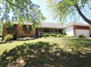 1901 Quail Ln, Nixa, MO 65714