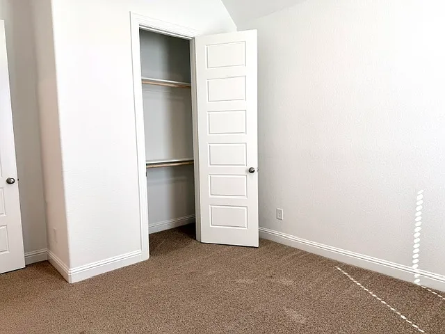 217 Silo Dr — Photo 7