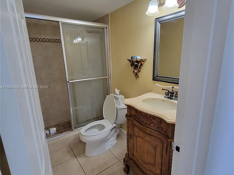 2020 NE 135th St #904 — Photo 4