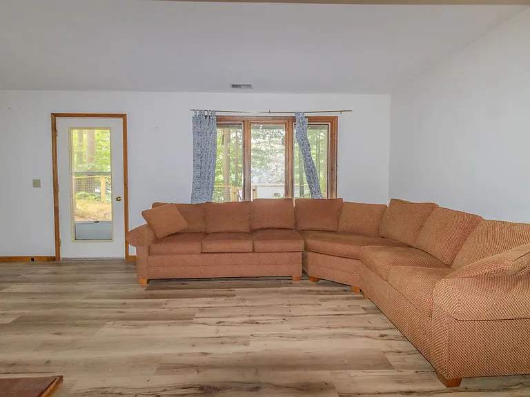 3332 Tibbets Dr — Photo 32