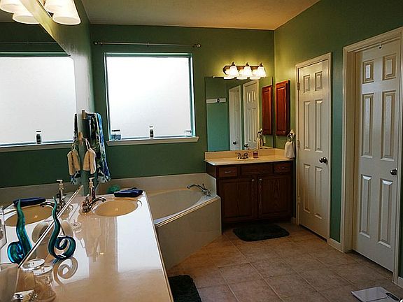 5th image of 2826 Feather Glen Ct