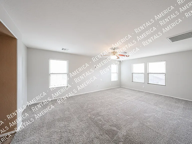 4563 E Oxford Ln — Photo 35