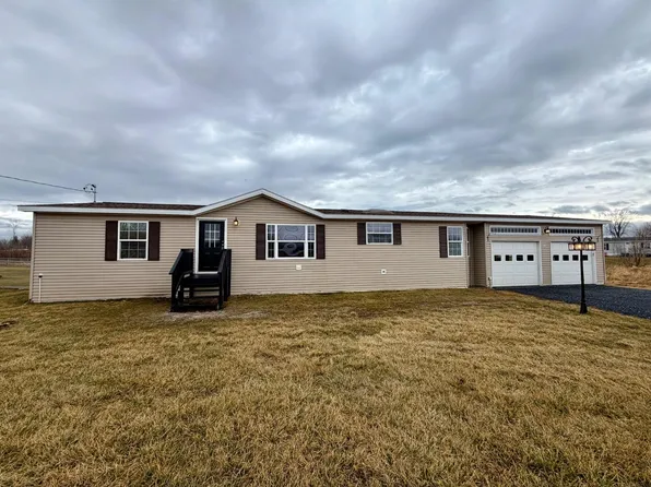 111 Deso Drive, Alburgh, VT 05440