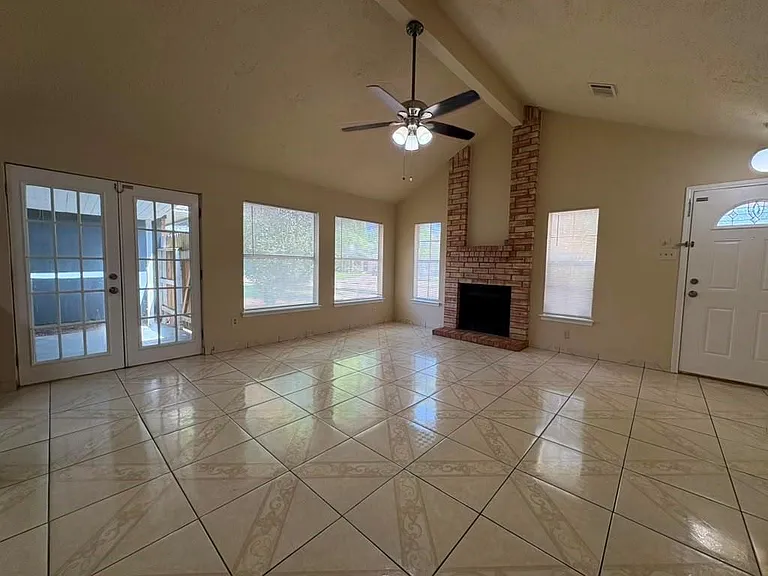 9210 Crescent Moon Dr — Photo 7