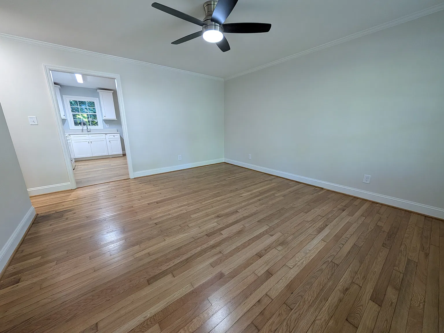 1274 Tredwell Drive - 1 — Photo 3