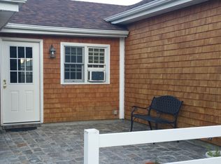 838 Gardners Neck Rd, Swansea, MA 02777