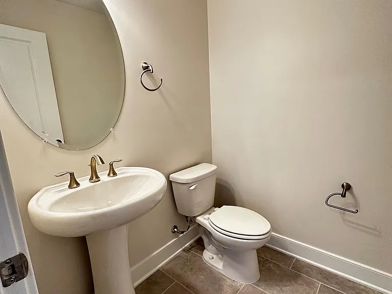 443 Nottoway Walk — Photo 24