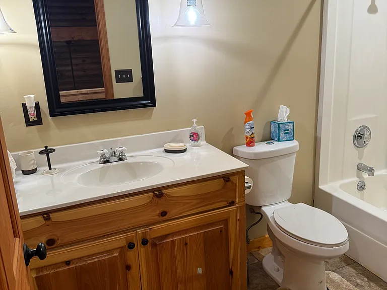 Upstairs full bath
