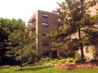 420 Fairview Ave APT 2G, Fort Lee, NJ 07024