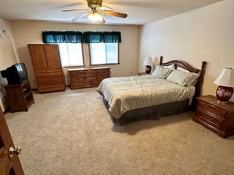 2953 Pinewood Dr — Photo 6