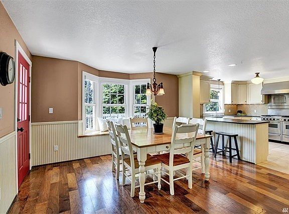 4th image of 4722 157th Ave SE
