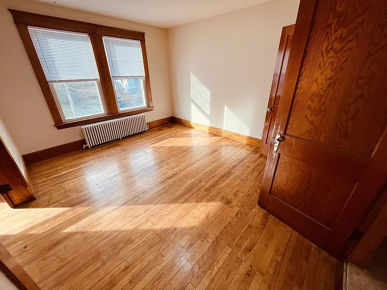 122 2nd St #3 — Photo 10