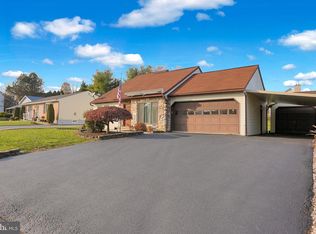 805 Whitner Rd, Reading, PA 19605