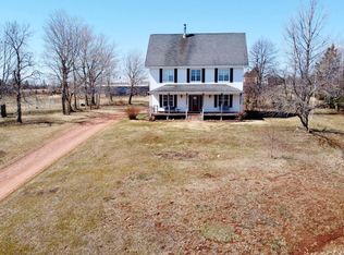 33 Dock Rd, Egmont Parish, PE C0B 1B0