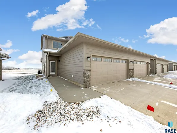 6142 S Bison Pl, Sioux Falls, SD 57108