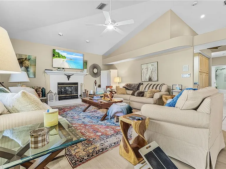 2031 Teagarden Ln — Photo 21