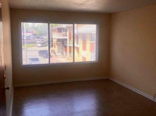 5122 NW Radial Hwy APT 20, Omaha, NE 68104