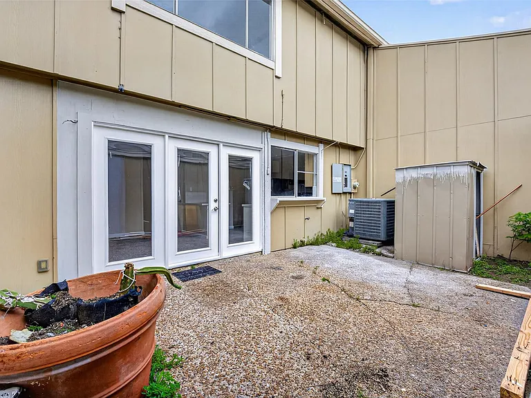 2340 Woodland Park Dr #113 — Photo 43