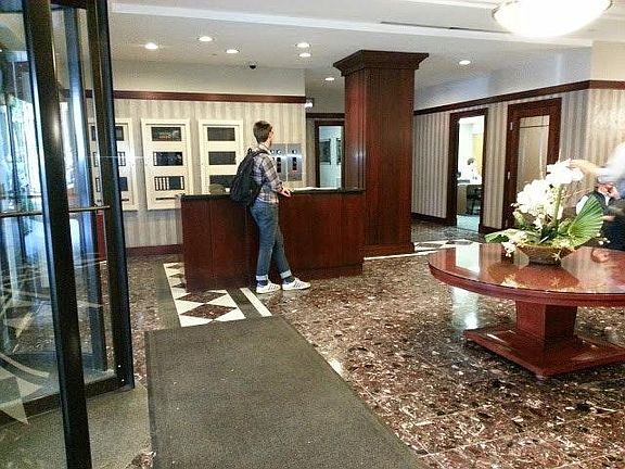 LOBBY/DOORMAN
