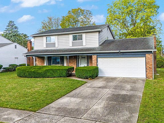 3rd image of 535 Braxton Pl E