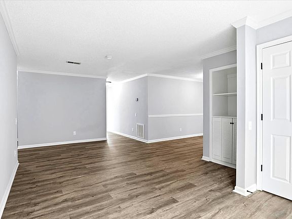 2nd image of 12002 Golf Ridge Ct