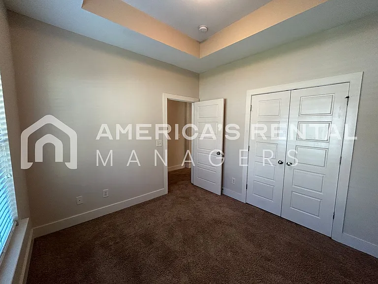 819 Kent Dr — Photo 9
