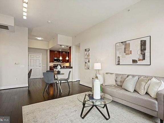 5th image of 525 N Fayette St Unit 611