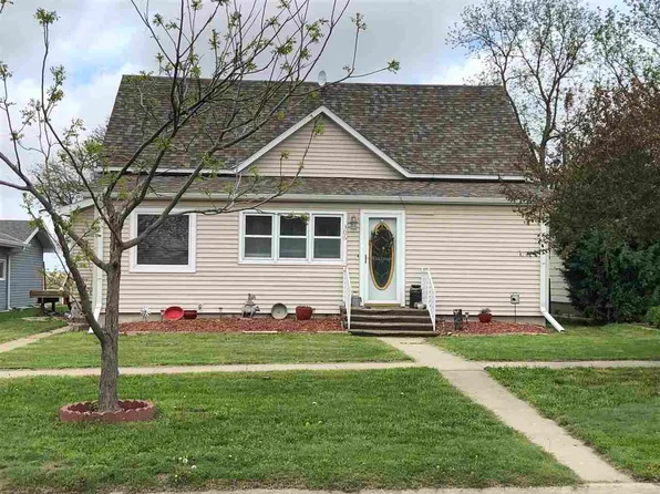 306 Lincoln St, Farnam, NE 69029