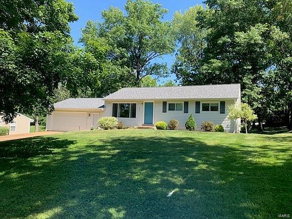 2nd image of 633 Highland Dr
