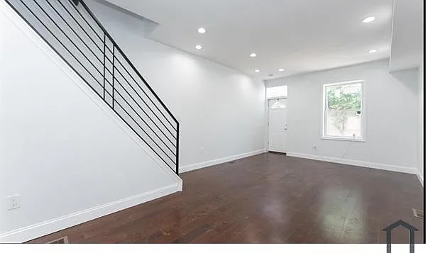 3 bed, $1,950 — Photo 3