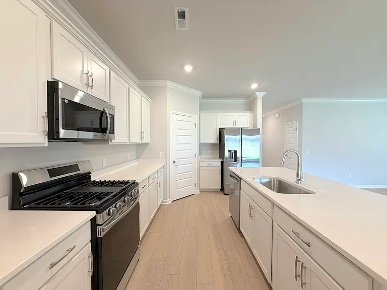 121 Clift Creek Dr — Photo 11