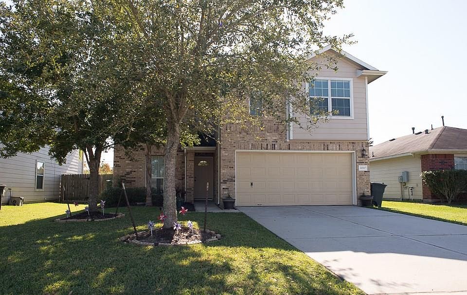 1st image of 10917 Groveshire Dr