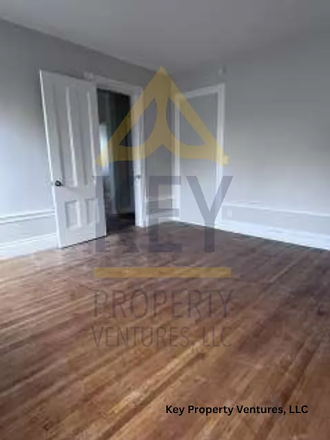 1016 Lake Avenue - 3 — Photo 4