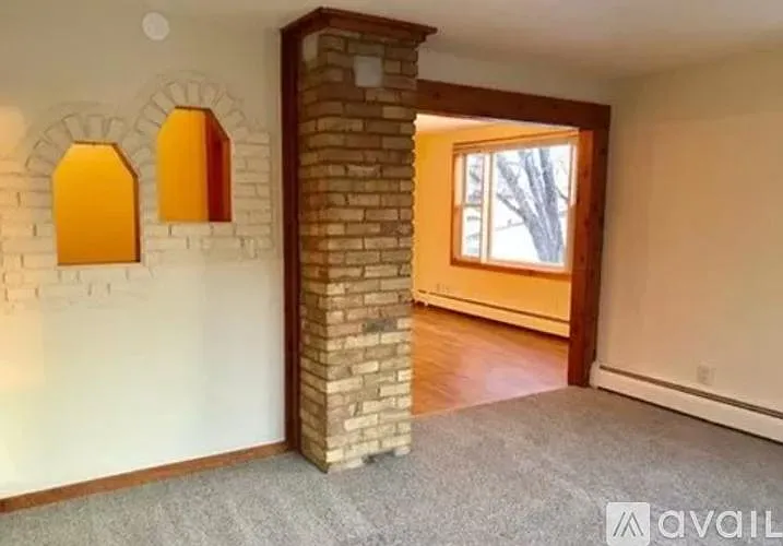 2911 Grand St NE #2 — Photo 3
