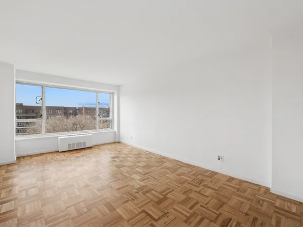 166-25 Powell Cove Boulevard image 12 of 37